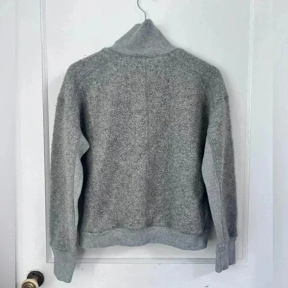 Lululemon stand out Sherpa half zip grey sweater Size 4 - Picture 6 of 7